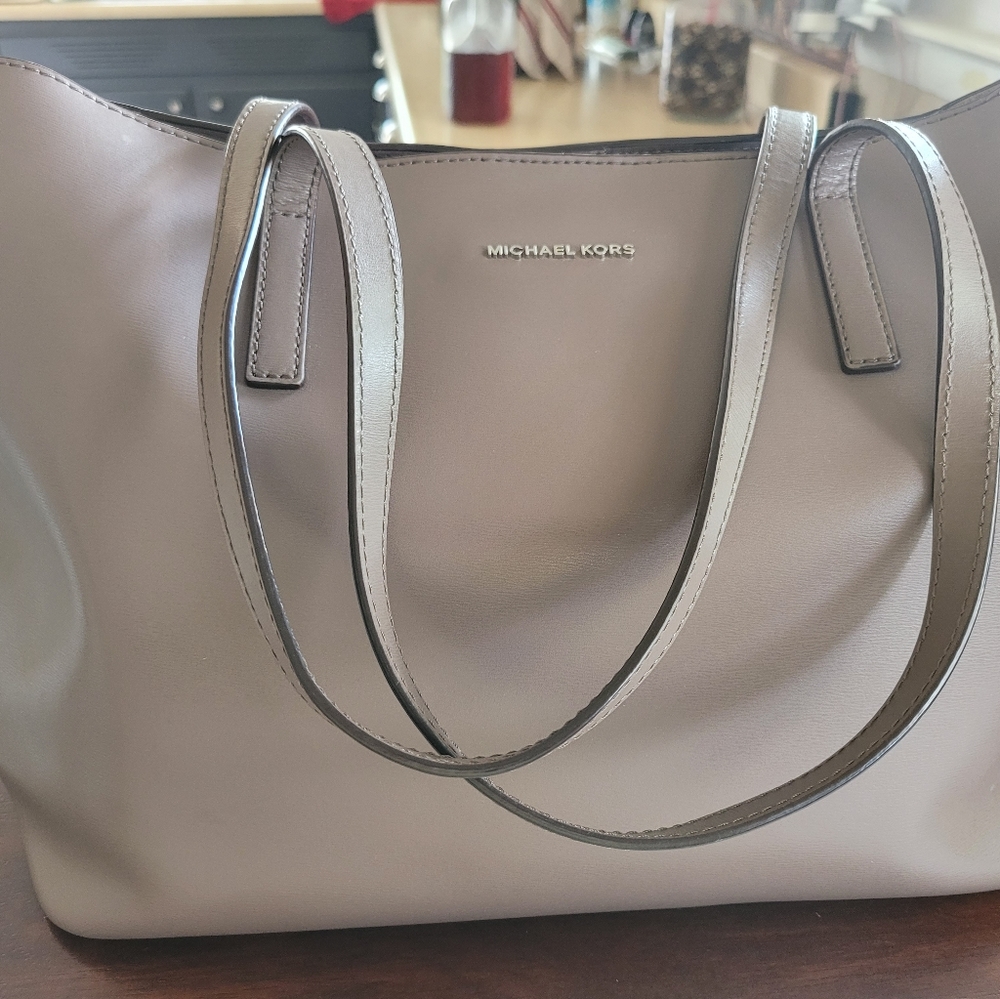 Large Michael Kors Tote